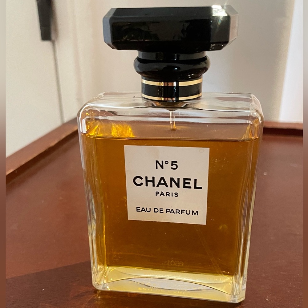 Chanel N.5 perfume